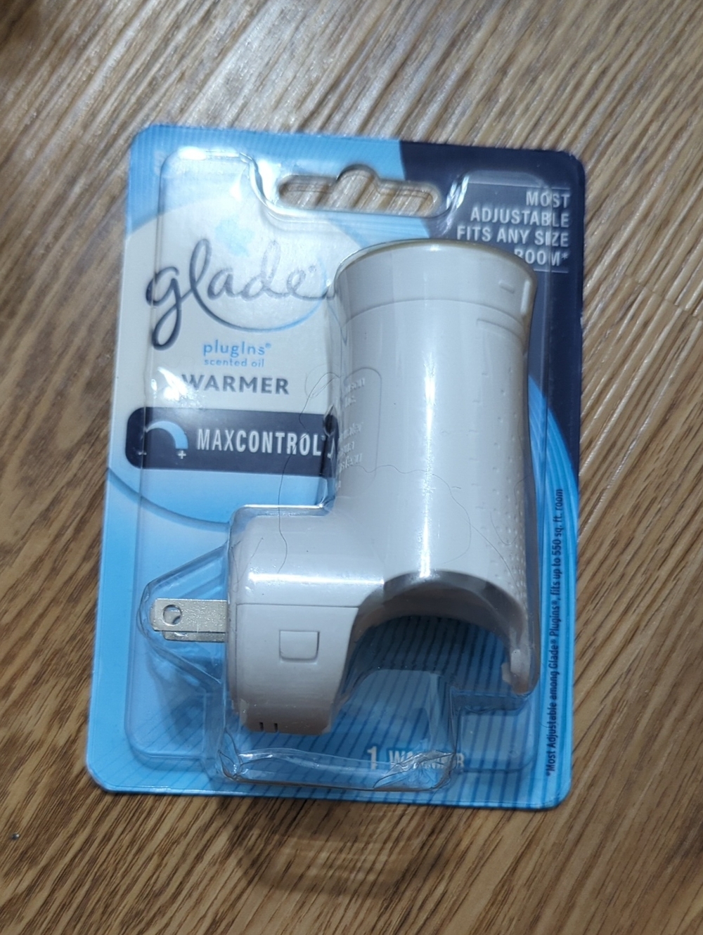 Glade PlugIns Warmer — White and Blue Packaging